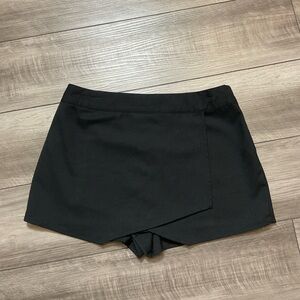 Gap Black Linen Skort